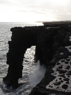 Sea arch near bottom of path to the flowing lava. (Note the foreshadowing.)